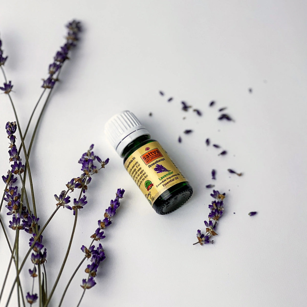 Olejek eteryczny lawendowy 10 ml - Product Image